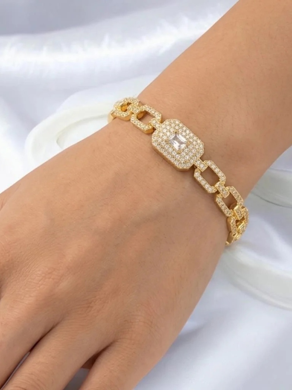 18 kg gold plate  Pave Chain Bracelet with Center Stone zircon